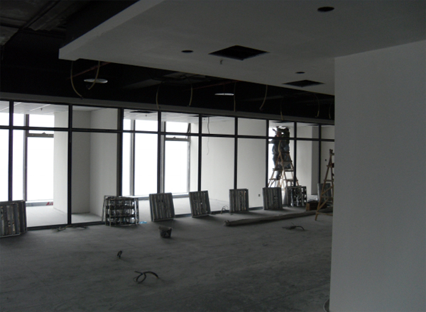 淮柴動(dòng)力·嘉陵川江汽車辦公室裝修現(xiàn)場(chǎng)照片